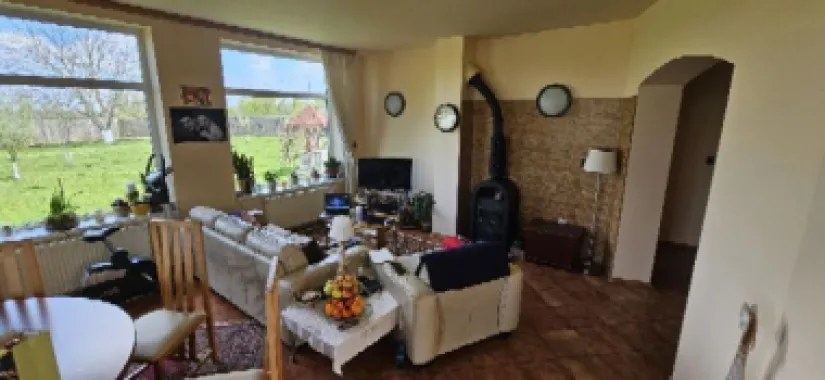Ciopani vila 5 camere teren 4000 mp