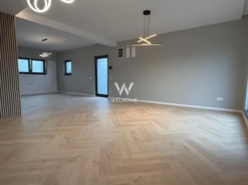 Apartament la Vila, 4 camere si gradina privata