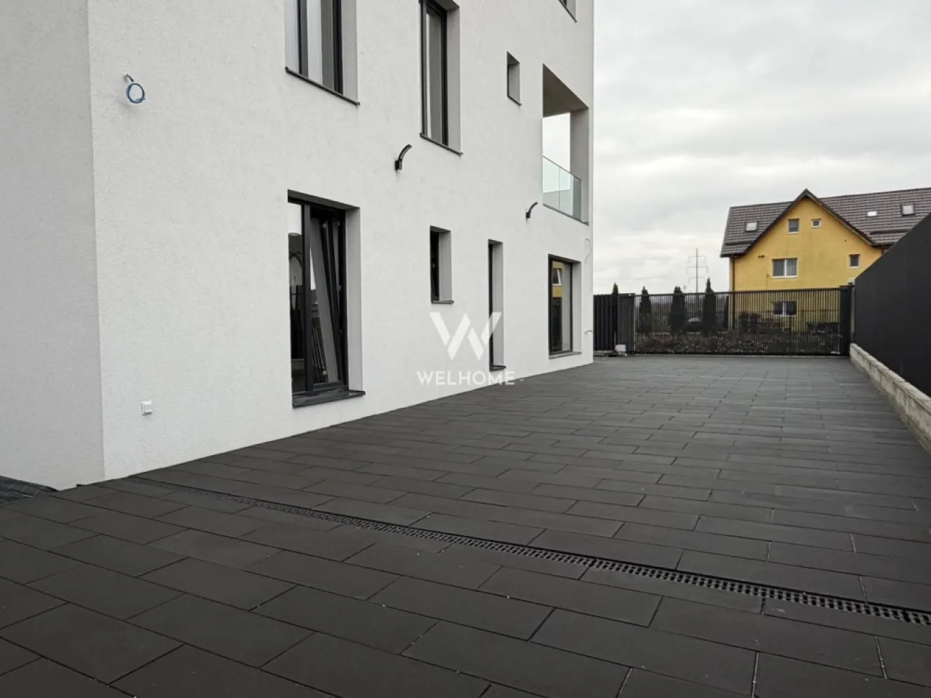 Apartament la Vila, 4 camere si gradina privata