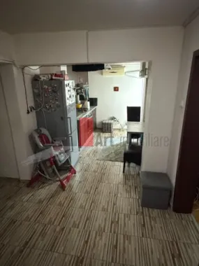 Apartament cu 3 camere de vanzare-Crangasi-loc de parcare