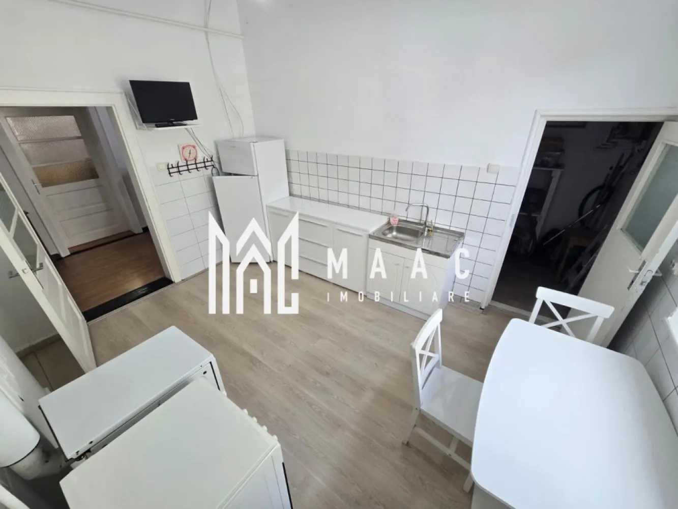 Apartament 4 camere 156 mpu zona Centrala Garaj Pivnita