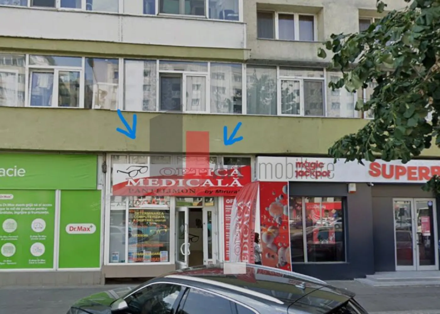 Spatiu comercial de inchiriat in zona Pantelimon - Spațiu comercial stradal de închiriat – Pantelimon, Sector 2

Agenția noastră oferă spre închiriere spațiu comercial situat la parterul unui bloc construit în anul 1978, amplasat într-o zonă activă din Pantelimon, Sector 2, cu trafic pietonal intens și vizibilitate foarte bună.

Spațiul are o suprafață utilă de aproximativ 84 mp și beneficiază de vitrină stradală, oferind un vad comercial bun și expunere directă către potențialii clienți. Proprietatea este gata pentru utilizare imediată, fiind potrivită pentru diverse tipuri de activități comerciale.

Un avantaj important îl reprezintă faptul că spațiul dispune de 2 căi de acces, ceea ce permite o organizare eficientă a activității sau a fluxului de aprovizionare.

Facilități și avantaje:

Vitrină stradală cu vizibilitate bună

2 căi de acces

Apă curentă, electricitate și canalizare

Locuri de parcare la liber în zonă

Pretabil pentru multiple activități comerciale

Spațiul beneficiază de acces facil la transportul în comun, iar în imediata apropiere se regăsesc supermarketuri, cafenele, restaurante, farmacii, clinici, bănci și diverse puncte de interes, ceea ce asigură un flux constant de potențiali clienți.

Datorită poziționării și caracteristicilor sale, spațiul este ideal pentru magazin, showroom, cabinet, salon sau activități de servicii.
