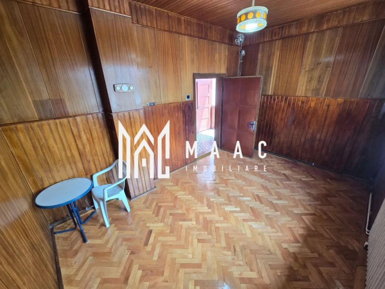 Apartament 4 camere 156 mpu zona Centrala Garaj Pivnita