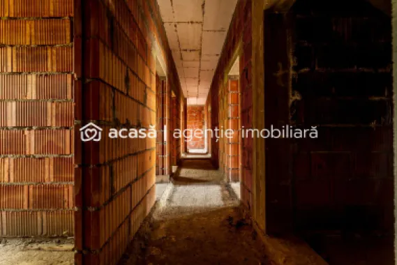 Casă finisată + casă în construcție, la același preț!