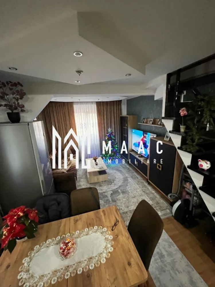 Apartament 3 Camere | 55 MPU | Renovat Recent | Hipodrom 2 - MAAC Imobiliare va prezinta un apartament complet renovat, situat în orașul Sibiu, cartierul Hipodrom 2. Apartamentul are o suprafață utilă de 54 mp și un balcon închis de 3,8 metri lungime. Este compus din două dormitoare decomandate, un living open space, o baie complet renovată și o bucătărie pe balcon. Specificații și dotări: Renovare completă: Gresie, faianță, sanitare, robineți noi. Centrala termică: Nouă, marca Ariston. Instalația electrică: Refăcută complet, inclusiv doze, prize, întrerupătoare etc. Balcon închis: Termopan complet, cu acoperiș nou. Ferestre: Schimbate, cu pervaz interior și exterior, uși interioare noi Pardoseală: Parchet în camere și gresie în living. Bucătărie pe balcon: Mobilier făcut pe comandă, electrocasnice noi (aragaz, hotă, frigider, mașină de spălat, uscător, espressor de cafea, televizor Smart). Apartamentul se vinde complet mobilat, cu toate electrocasnicele noi și garanțiile acestora. Facilități în apropiere: Grădiniță la 10 metri. Școală la 100 de metri. Supermarket PROFI la 100 de metri. Clinica Medicală la 200 de metri. Lidl, Dedeman, Mega Image, Piața. Stații de autobuz în apropiere. Pentru mai multe detalii precizati telefonic ca ati vazut anuntul cu ID : CP2285885 }}