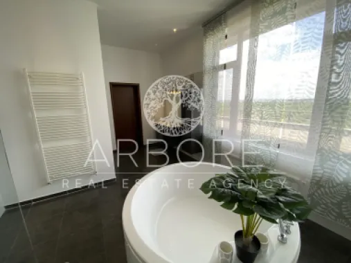 Penthouse 5 camere 250 mp lângă Ambasada SUA , zona Băneasa București