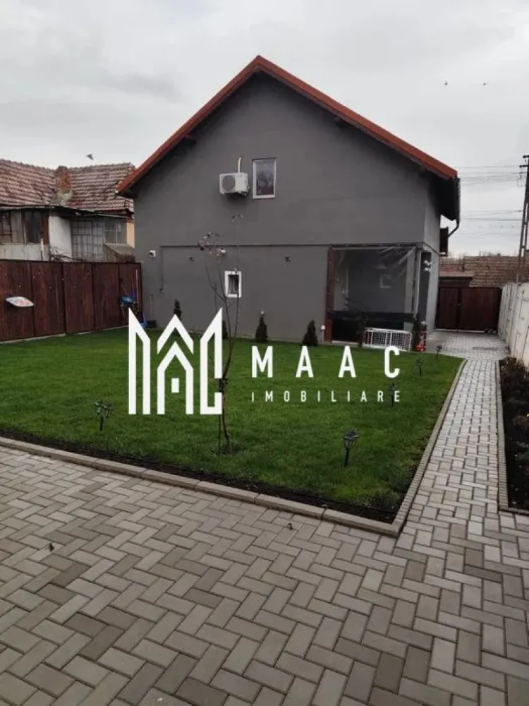Black Friday Casa individuala | 5 Camere | Sura Mare - 🔥 BLACK FRIDAY - Profită de cea mai bună perioadă din an pentru a deveni proprietar! Reducere de 3.000 euro - Preț vechi - 258.000 euro Preț promoțional - 255.000 euro MAAC Imobiliare va propune spre vânzare o casa individuala amenajata la cheie in localitatea Sura Mare. Imobilul construit pe un teren cu suprafață de 475mp, cu regim de înălțime P+M si suprafață utila de 189mp, este compartimentat astfel: Parter: - living open space cu bucătărie - 1 dormitor - baie - cămară Etaj: - hol acces - 3 dormitoare - 2 dressing-uri generoase - baie cu geam de aerisire. Toate utilitățile: curent electric, apa, gaz, aer condiționat, cablu tv, fibra optica. Curtea liberă măsoară 286mp . Casa este izolata termic și se preda mobilata si utilata (vezi poze). Pentru mai multe informații, specificați ca ați văzut anunțul cu ID: CP2280868 }}