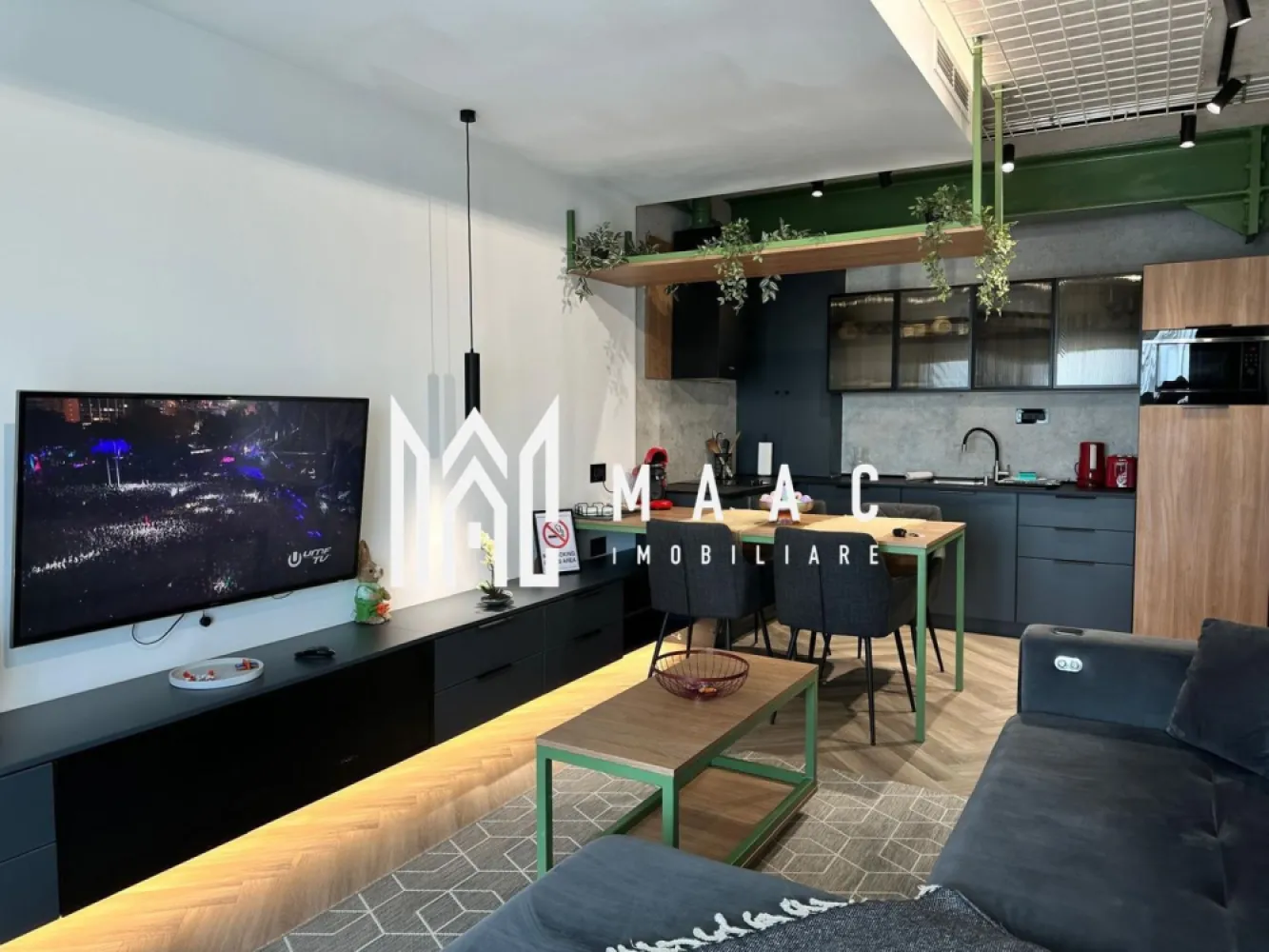 Black Friday | Apartament 2 Camere | Etaj 2 | Loc de parcare | The Lake Home - BLACK FRIDAY – Profită de cea mai bună perioadă din an pentru a deveni proprietar! Reducere de 5.000 euro Preț vechi: 130.000 euro Preț promoțional: 125.000 euro MAAC Imobiliare vă propune spre vânzare un apartament cu două camere, situat în complexul rezidențial The Lake Home – Sibiu. Locație: Zonă liniștită, aproape de mijloacele de transport în comun, stație de taxi, magazine și farmacii. Caracteristici: Dormitor confortabil și modern Bucătărie și living spațios, luminos, ideal pentru relaxare și socializare Baie amenajată cu materiale de calitate Balcon perfect pentru momente de relaxare Loc de parcare privat inclus pentru un plus de confort Avantaje: Apartament complet mobilat și utilat modern, cu finisaje de lux Se vinde exact cum se vede în poze – gata pentru mutare imediată Locație excelentă, în proximitatea tuturor facilităților necesare Un apartament perfect pentru cei care caută confort, eleganță și accesibilitate. Pentru informații și vizionări, contactați echipa MAAC Imobiliare, specificând ID: CP2272323 0722 622 403 www.maac.ro Pentru că meriți MAACsim. }}