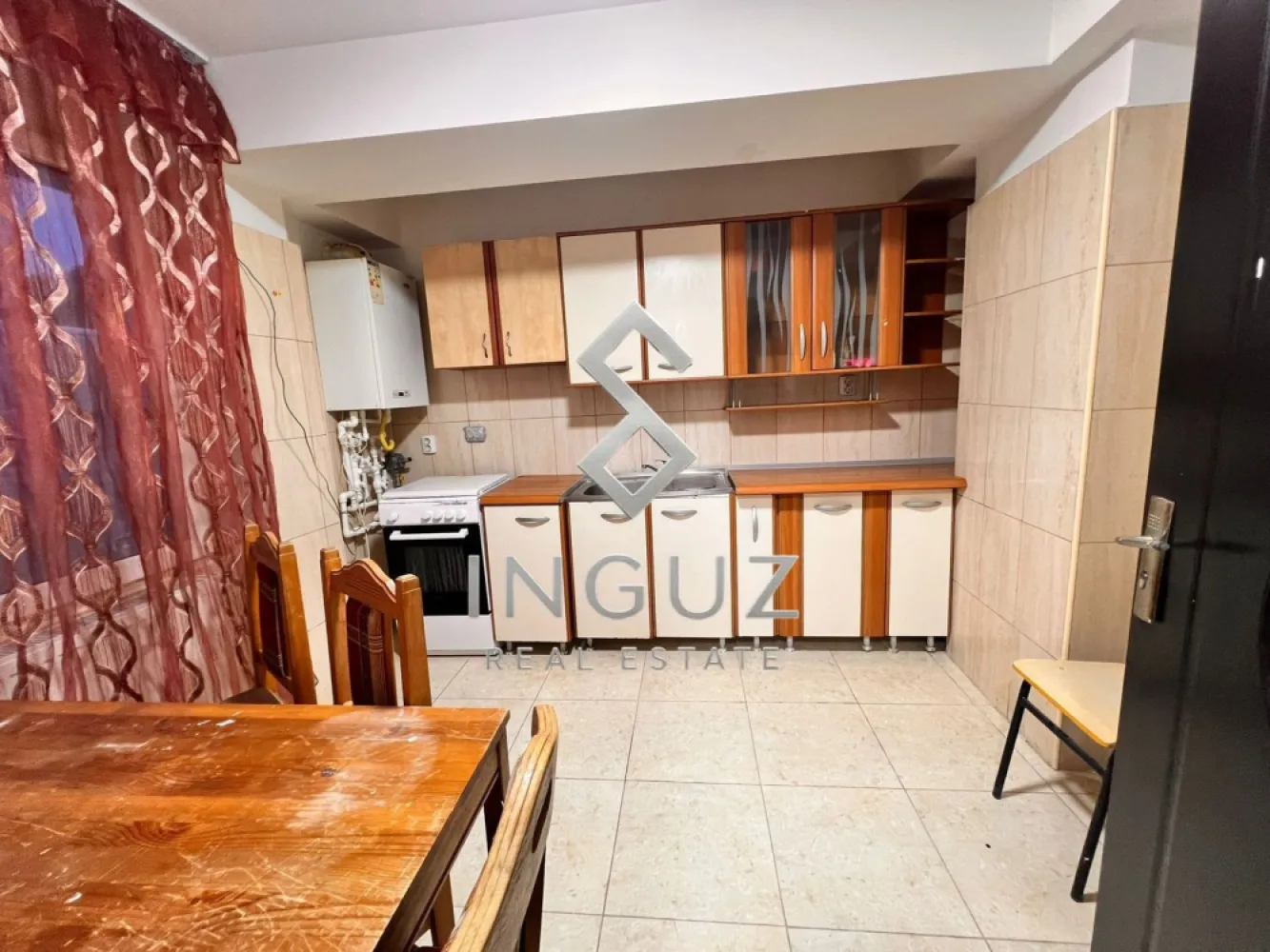 De închiriat – Apartament 2 camere | 75 mp | Doamna Ghica – Sector 2 - De închiriat – Apartament 2 camere | 75 mp | Doamna Ghica – Sector 2

Se oferă spre închiriere un apartament spațios cu 2 camere, situat la parter, pe Strada Dobrici nr. 57–59, în zona Doamna Ghica – Sector 2.

Apartamentul are aproximativ 75 mp și este ideal pentru familii care caută liniște, spațiu și confort într-o zonă sigură și bine conectată.

Detalii apartament:

• 2 camere
• Aproximativ 75 mp
• Compartimentare practică și spațioasă
• Parter – acces facil
• Curte comună
• Loc de parcare
• Centrală proprie
• Zonă liniștită și sigură

Locație excelentă:

• Doamna Ghica – Sector 2
• Aproape de Colentina și Șoseaua Pantelimon
• În apropiere de Parcul Plumbuita
• Transport public, magazine și farmacii în apropiere

Preț: 700 Euro / lună

Pentru detalii și vizionări:

INGUZ Real Estate