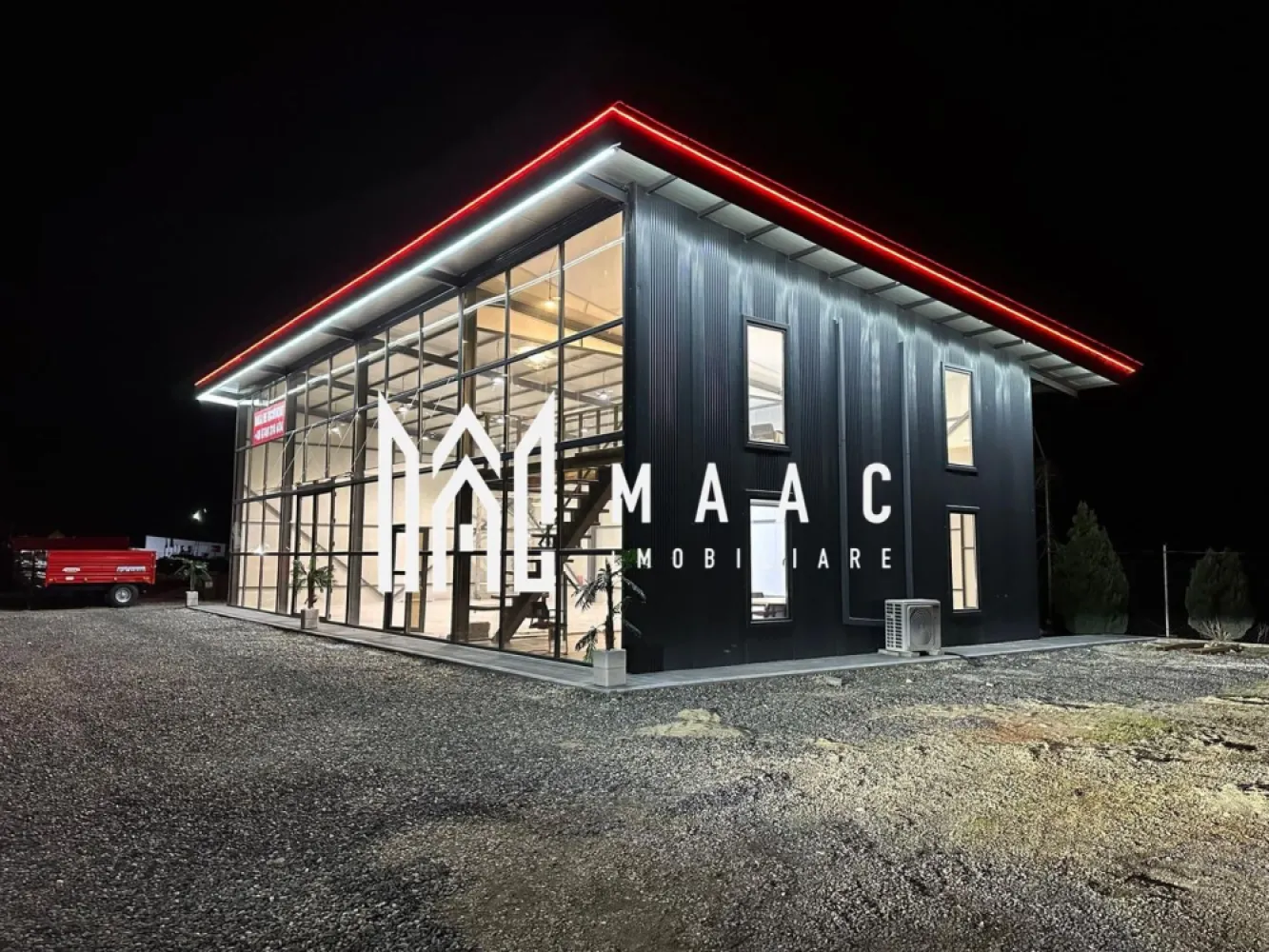 Hala | 250 MP | Teren 11.000 mp | - MAAC Imobiliare vă oferă spre vânzare o hală situată în Vestem, pe un teren cu suprafața de 11.000 mp, dotată cu toate utilitățile necesare și cu PUZ aprobat. Proprietatea beneficiază de o bandă de accelerare și oferă posibilitatea de a construi suplimentar pe o suprafață de 4750 mp, având regim de înălțime P+1+2. Prețul de vânzare este de 900.000 EUR. Pentru mai multe detalii sau pentru a programa o vizionare a halei, nu ezitați să ne contactați:CP2266280 }}