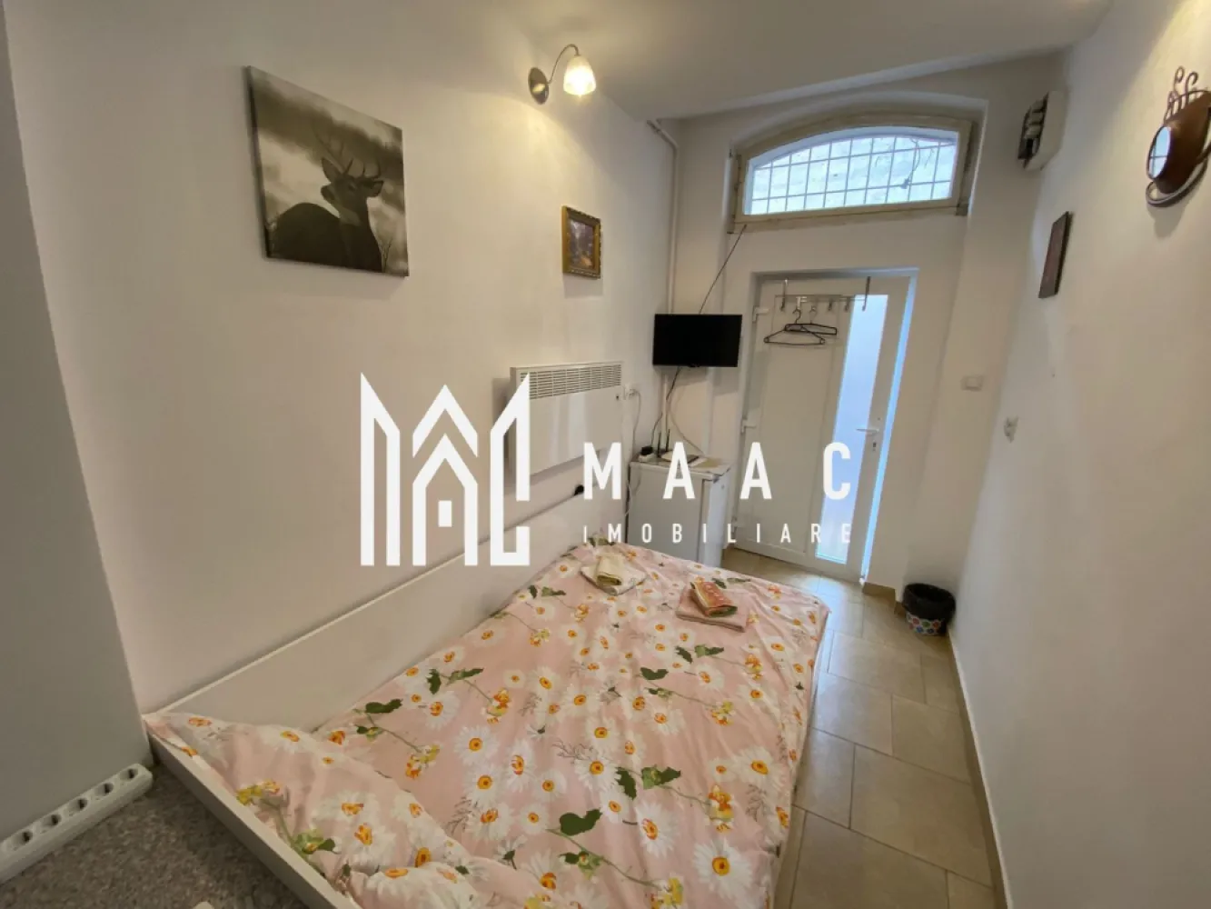 Studio | Etaj 1 | Nicolae Balcescu - MAAC Imobiliare va propune spre vanzare un studio modern în regim hotelier, în zona ultracentrală. Situat într-una dintre cele mai căutate locații ale orașului, acest studio oferă confortul unei cazari la doar câțiva pași de principalele atracții turistice, restaurante și centre de afaceri. Ideal atât pentru turiști, cât și pentru călători de afaceri, studioul oferind o atmosferă intimă și primitoare. Cu acces facil la transportul public și la principalele puncte de interes, cum ar fi muzee, teatre și zone comerciale, acest studio reprezintă alegerea perfectă pentru o vacanță sau o călătorie de afaceri. Pentru mai multe informatii specificati ca ati vazut anuntul cu ID: CP2265587 }}