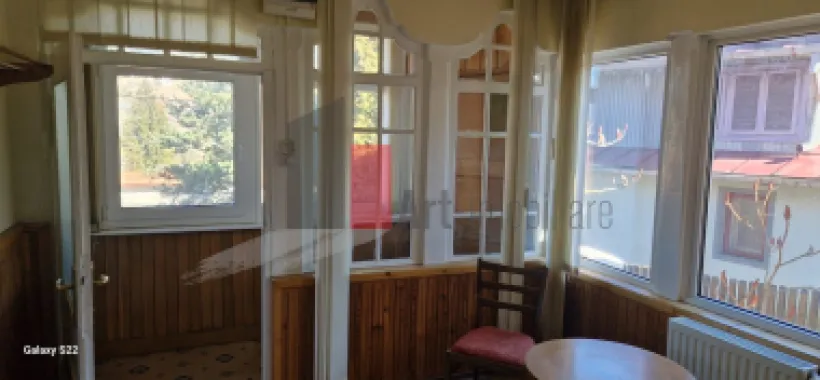 CASA DE VANZARE IN BUSTENI- POIANA TAPULUI