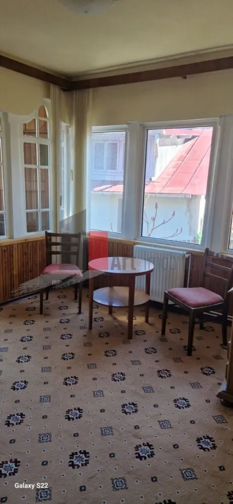 CASA DE VANZARE IN BUSTENI- POIANA TAPULUI