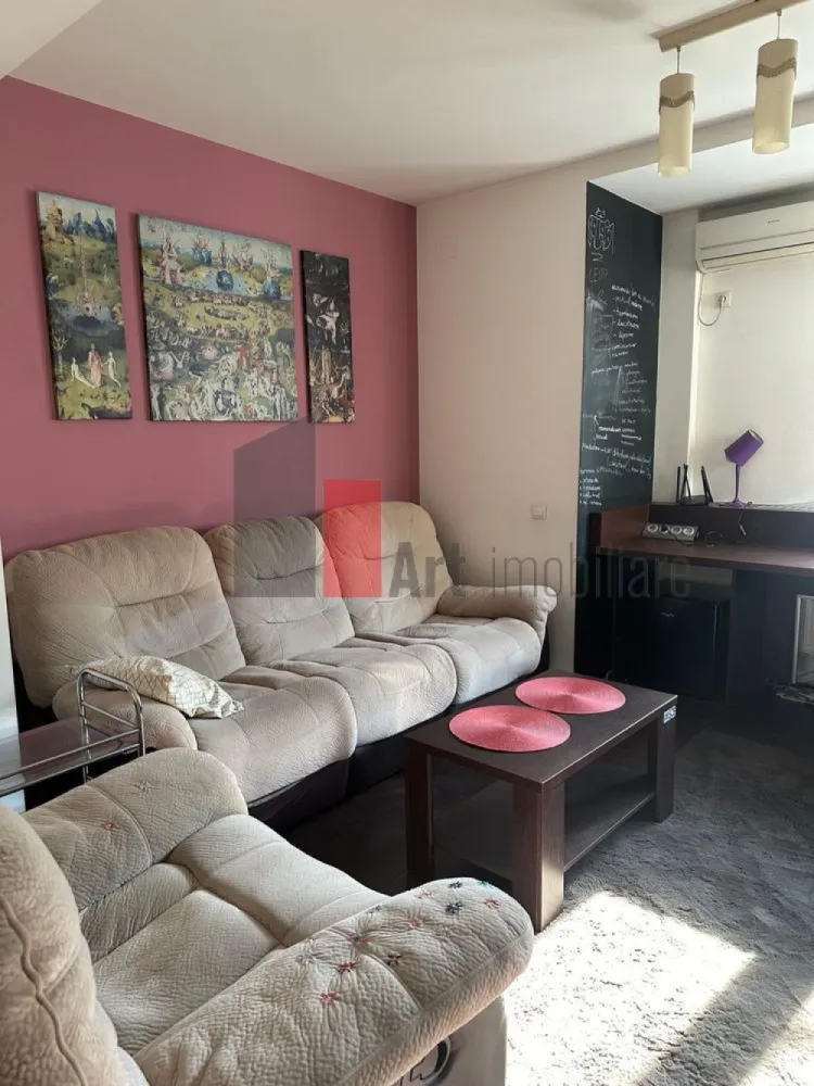 APARTAMENT 2 CAMERE CISMIGIU - Va prezentam spre vanzare apartament de 2 camere situat la cateva minute de Cismigiu.
 Apartamentul este situat la etajul 2 al unui bloc de 4 etaje, blocul avand lift.
 locuinta are 2 camere spatioase , bucatarie functionala, o baie moderna si balcon in suprafata
 de 63 mp si este renovat complet si utilat si mobilat modern.
 Comfortul termic este asigurat de centrala de bloc. 
 Pentru alte imformatii sau vizionare va rugam sunati la 0722 371 033.