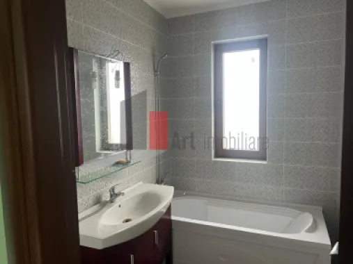 CASA CU TEREN DE 5000MP - JUDET GIURGIU 30KM DE BUCURESTI