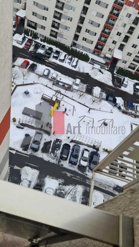 De vânzare apartament 2 camere Complex Rezidențial Rotar Park 1 - Vindem apartament cu 2 camere decomandat in complexul rezidential Rotar Park 1.
Situat la 2 minute de mers pe jos de metrou păcii, complexul dispune de pază cu barieră, parc pentru copiii, zona verde si multe alte facilități, magazine,bănci, restaurante.
Apartamentul se vinde mobilat sau nemobilat.
Adresă Bulevardul Iuliu Maniu nr 244G