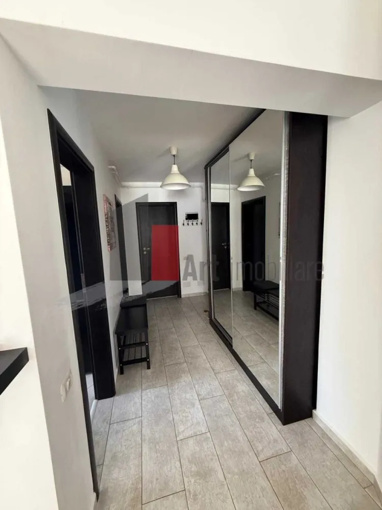Vand apartament 3 camere, Militari Residence - Vand apartament 3 camere decomandat | 2 bai | 70 mp | Etaj3
Str. Soarelui, Militari Residence

Apartament spatios si bine compartimentat.

Living mare si luminos
2 dormitoare
Dormitor matrimonial cu baie proprie
2 bai
Bucatarie separata, complet mobilata si utilata
Balcon inchis, cu spatiu de depozitare realizat pe comanda
Complet mobilat si utilat
Aer conditionat
Masina de spalat cu uscator
Rulouri la geamuri
Compartimentare excelenta
Ambient cald, primitor si bine echilibrat
Spatii de depozitare bine integrate in toata locuinta, realizate pe comanda

Pret: 119.000 EUR