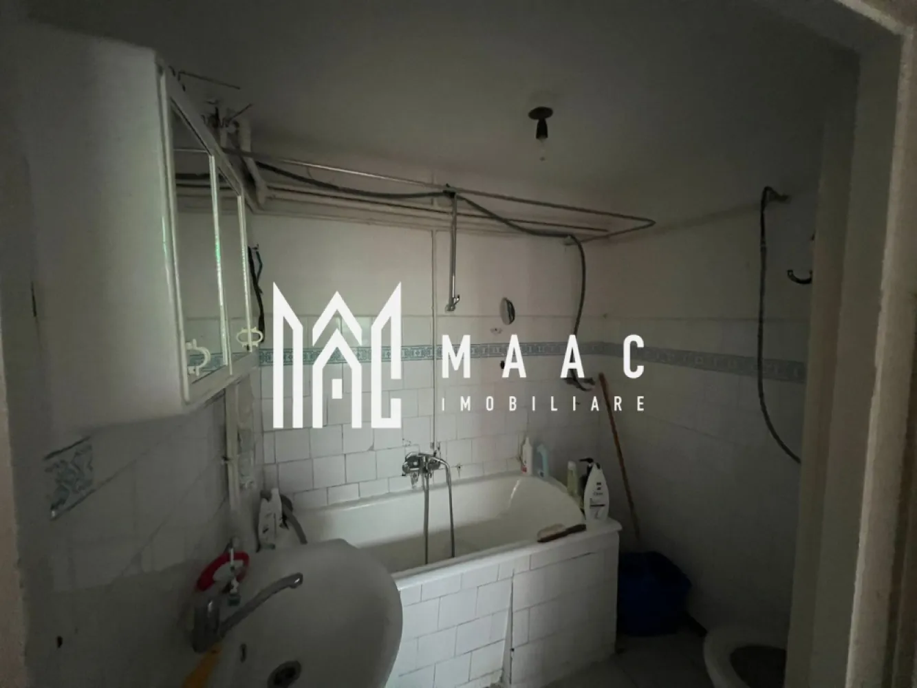 Apartament la casa | Demisol | 3 camere | Pivnita | 89 MPU | Sub Arini