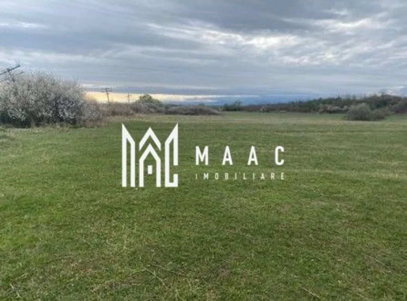 Teren extravilan | Cristian | 11.500 mp - MAAC Imobiliare vă oferă spre vânzare un teren extravilan situat aproape de zona de case din Cristian, într-o zonă frumoasă și liniștită. Terenul beneficiază de o locație favorabilă .Dispune de deschidere la două drumuri, oferind astfel multiple posibilități de acces și dezvoltare. Este o oportunitate excelentă pentru investiție sau proiecte viitoare. Pentru mai multe detalii, nu ezitați să ne contactați specificand ID:CP2255930 }}