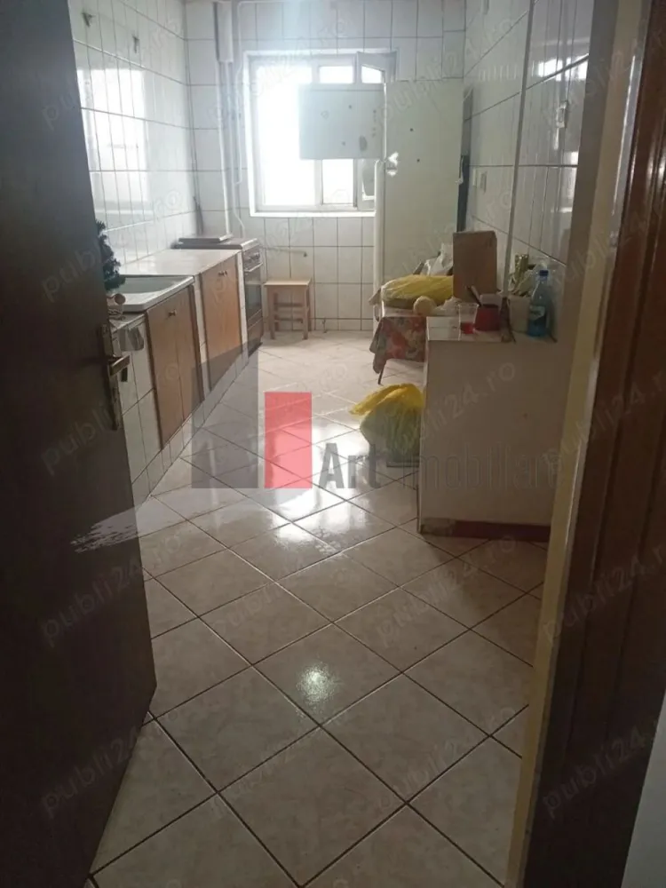 Vindem apartament 2 camere in Crangasi