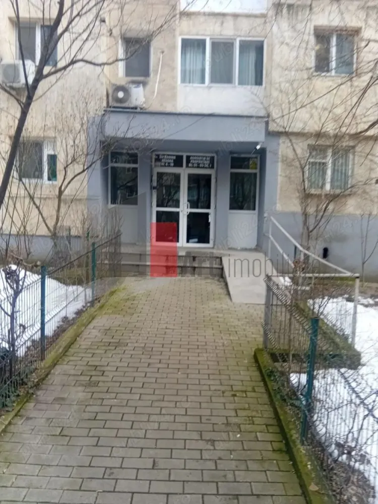 Vindem apartament 2 camere in Crangasi