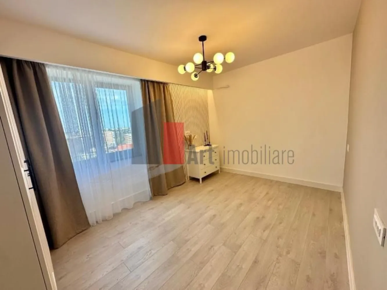 Vanzare apartament 3 camere mobilat utilat Novum 56 Gorjului Lujerului Militari
