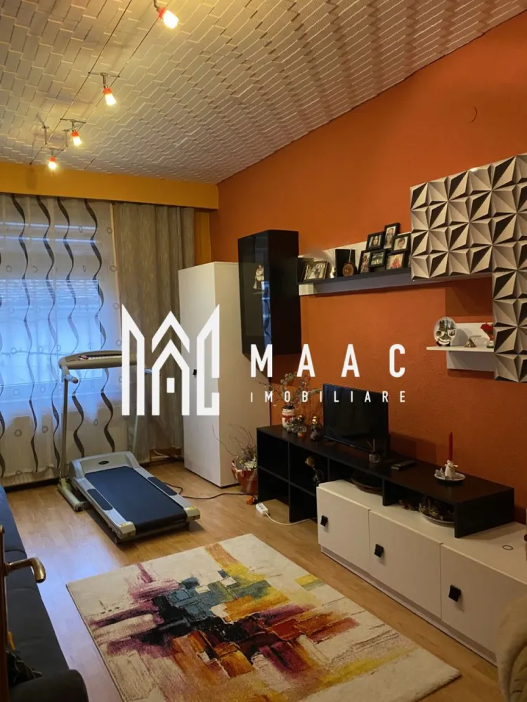 Casa individuala | Teren 510 mp | Cisnadie - MAAC Imobiliare va propune spre vanzare o casa individuala,situata in zona centrala a orasului Cisnadie. Detalii generale: Suprafață teren: 510 mp Suprafata utila: 176 mp Garaj: 60 mp Curte: 128 mp Grădină de 147 mp și fântână proprie. Aceasta casa este ideală atat pentru locuință cat și pentru afacere (spațiu comercial, after-school, loc de joacă). Dispune de incalzire in pardoseala, avand centrala proprie. Acoperisul a fost recent renovat cu țiglă nouă. Locuința 1: Configurație: Pivniță + Parter + Mansardă. Pivniță: 16,86 mp. Parter: 82,42 mp (Hol, cămară, debara, bucătărie, baie, living – parțial amenajate). Etaj/Mansardă: 92,76 mp neamenajați (plan existent pentru 3 dormitoare, fiecare cu dressing și o baie). Utilități: Branșamente separate (gaz, apă, curent). Locuința 2: Configurație: Parter. 2 dormitoare: 16,7 mp fiecare. Living open-space cu bucătărie: 23 mp. Cămară: 7 mp. Baie: 8 mp. Birou: cameră separată. Verandă. Spații anexe: Garaj: 59 mp – clădire separată. Curte: 128 mp – împărțită cu o altă persoană. Grădină: 147 mp – ideală pentru relaxare sau amenajări personalizate. Pentru mai multe detalii sau pentru a programa o vizionare va rugam sepcificati telefonic ID: CP2247889 }}