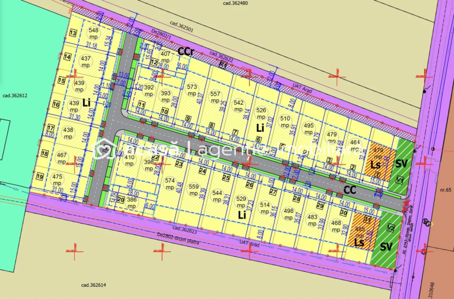 Teren de case în Sânnicolau Mic la 25 eur/mp - Vă oferim spre achiziție 19800 mp teren cu PUZ, ideal pentru construirea unui complex rezidențial nou de case în cartierul Sânnicolau Mic.
Cartierul Sânnicolau Mic va avea acces direct la șoseaua de centura Vladimirescu - Fântânele - Arad (Autostrada A1).
Terenul este ideal pentru un dezvoltator imobiliar ce dorește să vândă parcele de case.
Poate fi o opțiune și construirea de case și apoi vânzarea lor.

Terenul are utilități în zonă și acces direct la Strada Stefan Zarie pe un front de 77 ml.
În fotografii aveți și parcelarea terenului conform PUZ.
31 parcele de teren de case cu o suprafață medie de 482 mp.

Îndicatori din PUZ:
CUT: max 1,2
POT: max 40%
Regim de înălțime: max S/D+P+1E
H max cornișă/atic: 9m
H max coamă: 12 m

Terenul se vinde fără puncte de branșare la utilități dar cu PUZ rezidențial finalizat.
Comision zero.
Terenul se vinde de pe persoana juridică. Prețul nu include TVA.

Pentru detalii apelați: 0721356746 Florin Moș

Birou: ACASĂ | Agenție imobiliară Arad 
Adresă: Bulevardul Decebal 2, Arad 310133