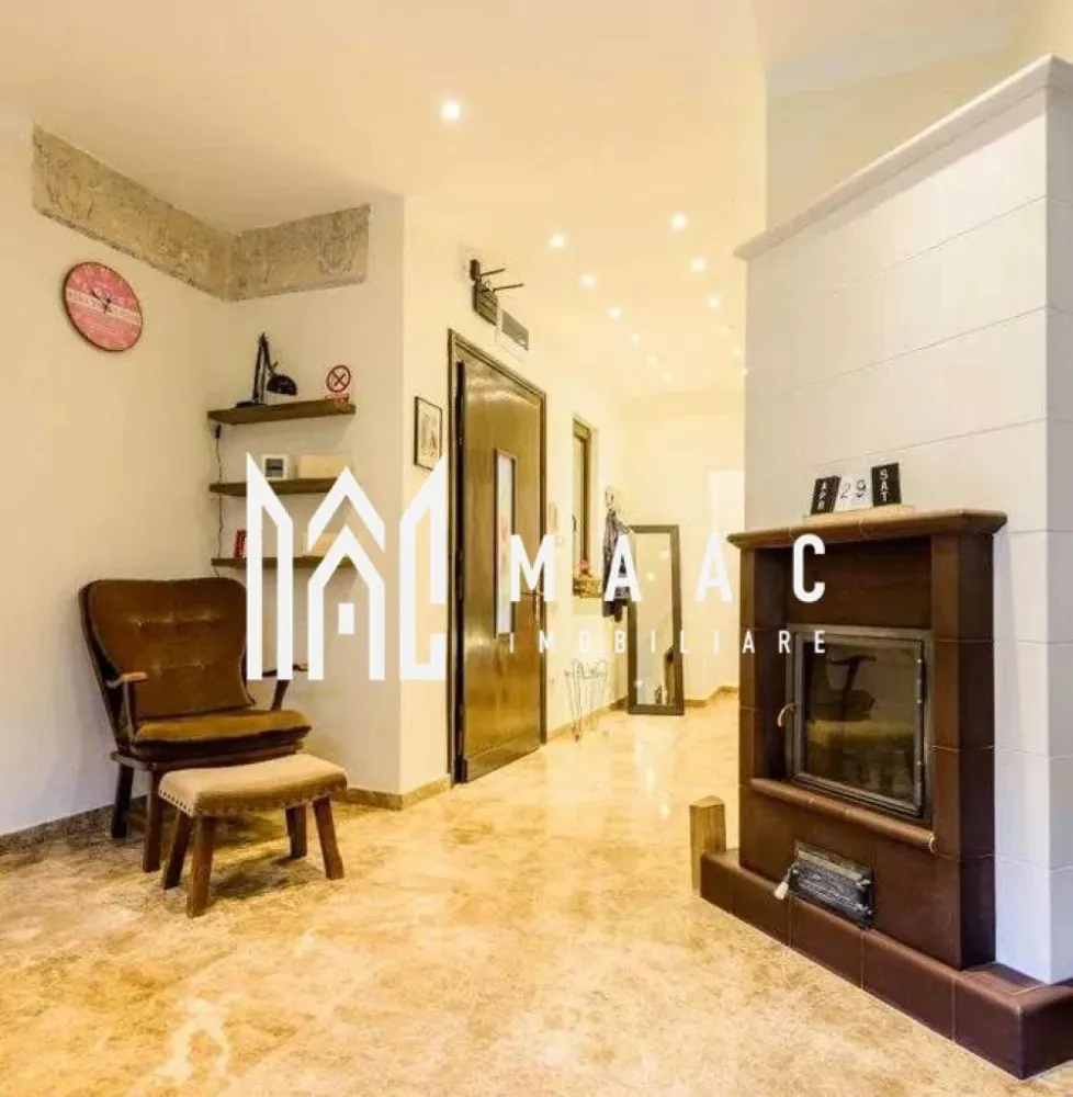 Ultracentral I Investitie I Apartament 3 Camere I Decomandat - Va propunem sprtte vanzare un apartament decomandat de 3 camere situat la parterul unui imobil din zona Ultracentrala. Locuinta cuprinde: living, 2 dormitoare, bucatarie, 2 bai. Apartamentul este pozitionat ultracentral pretabil pentru regim hotelier. Disponibil imediat. Pentru mai multe detalii precizati telefonic ca ati vazut anuntul cu ID: CP2218493 }}