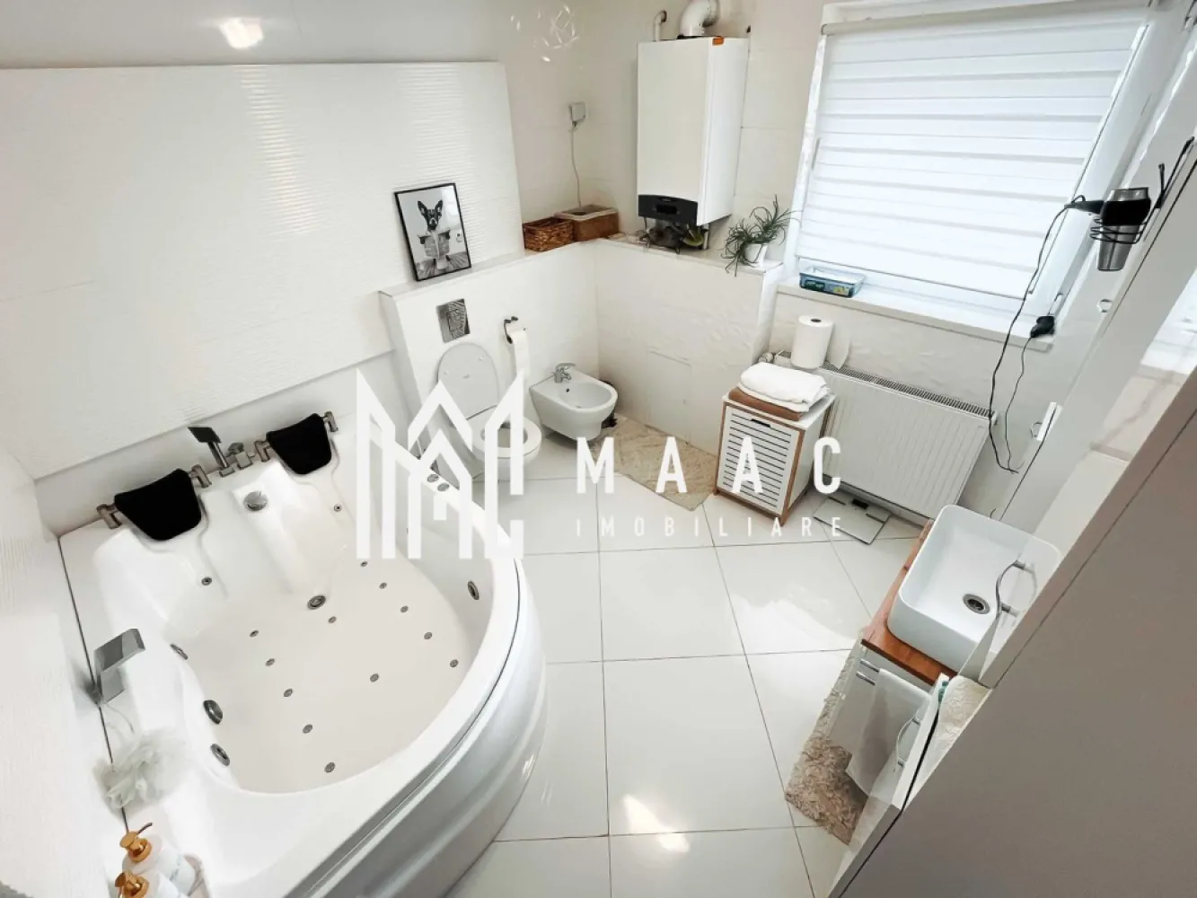 Casă 4 Camere | 200 MPU | 350 mp Curte | Lacul lui Binder