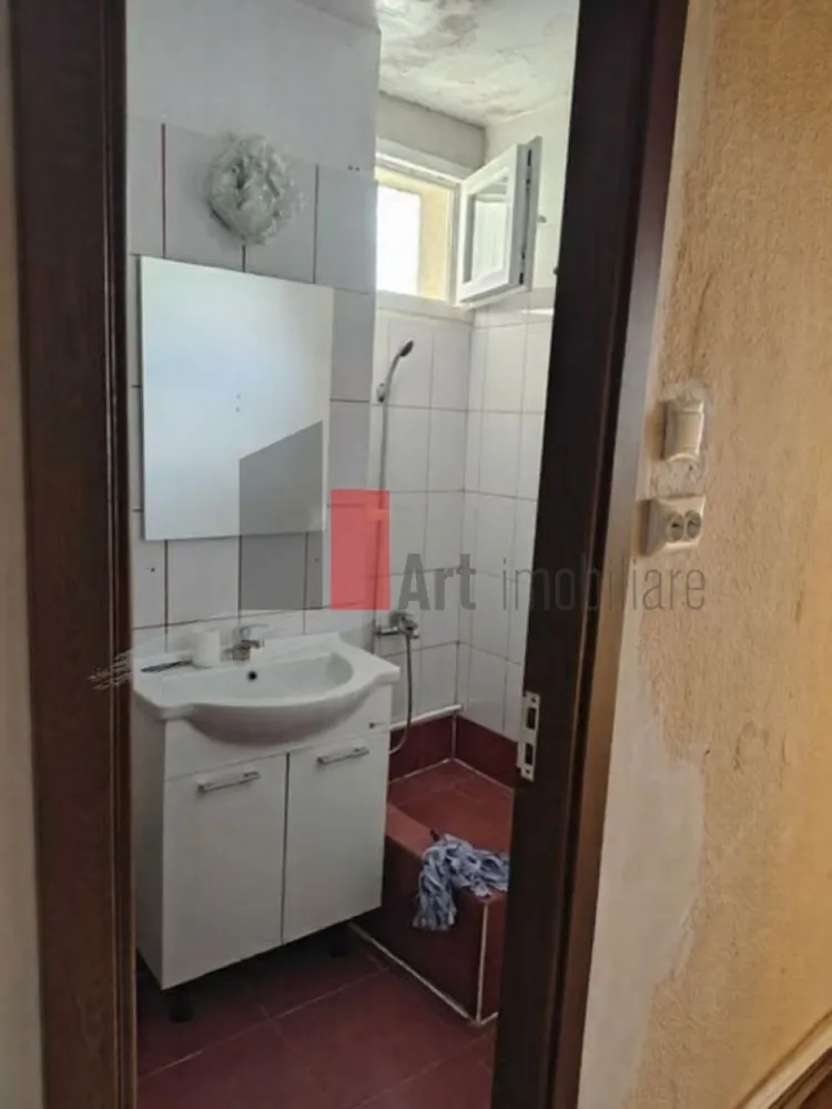 Vânzare apartament 3 camere cu centrală Bd. Obregia - Fântâna Florilor