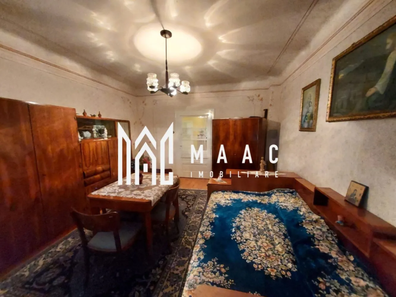 Casa 3 Camere | 67 MPU | 507 Teren | Calea Poplacii - MAAC Imobiliare vă propune spre vânzare o casă situată într-una dintre cele mai apreciate și liniștite zone rezidențiale din Sibiu, Valea Aurie. Această proprietate este ideală pentru cei care doresc să creeze o locuință unică, adaptată nevoilor proprii, într-un mediu verde și relaxant. Caracteristici Principale: Suprafață utilă: 67 mp, oferind spațiu suficient pentru o locuință confortabilă Teren: 507 mp, perfect pentru extindere, amenajarea unei grădini, terase sau spații recreative Compartimentare: 3 camere, ideale pentru familie sau spațiu personalizat Stare: Necesită renovare, oferind libertatea de a amenaja și decora casa conform preferințelor Posibilitate de mansardare: Oportunitate excelentă de extindere a spațiului util Avantaje: Situată în Valea Aurie, aproape de parcuri, școli, magazine, restaurante și alte facilități urbane Curte Spațioasă: Ideală pentru momente de relaxare, petreceri în aer liber sau proiecte de grădinărit Spațiul oferă flexibilitate pentru reamenajare și extindere, Această casă este o oportunitate rară pentru cei care caută o proprietate cu potențial mare de dezvoltare, într-o zonă rezidențială bine cotată. Pentru mai multe detalii, fotografii suplimentare sau programarea unei vizionări, vă invităm să ne contactați specificând ID: CP2148158. }}