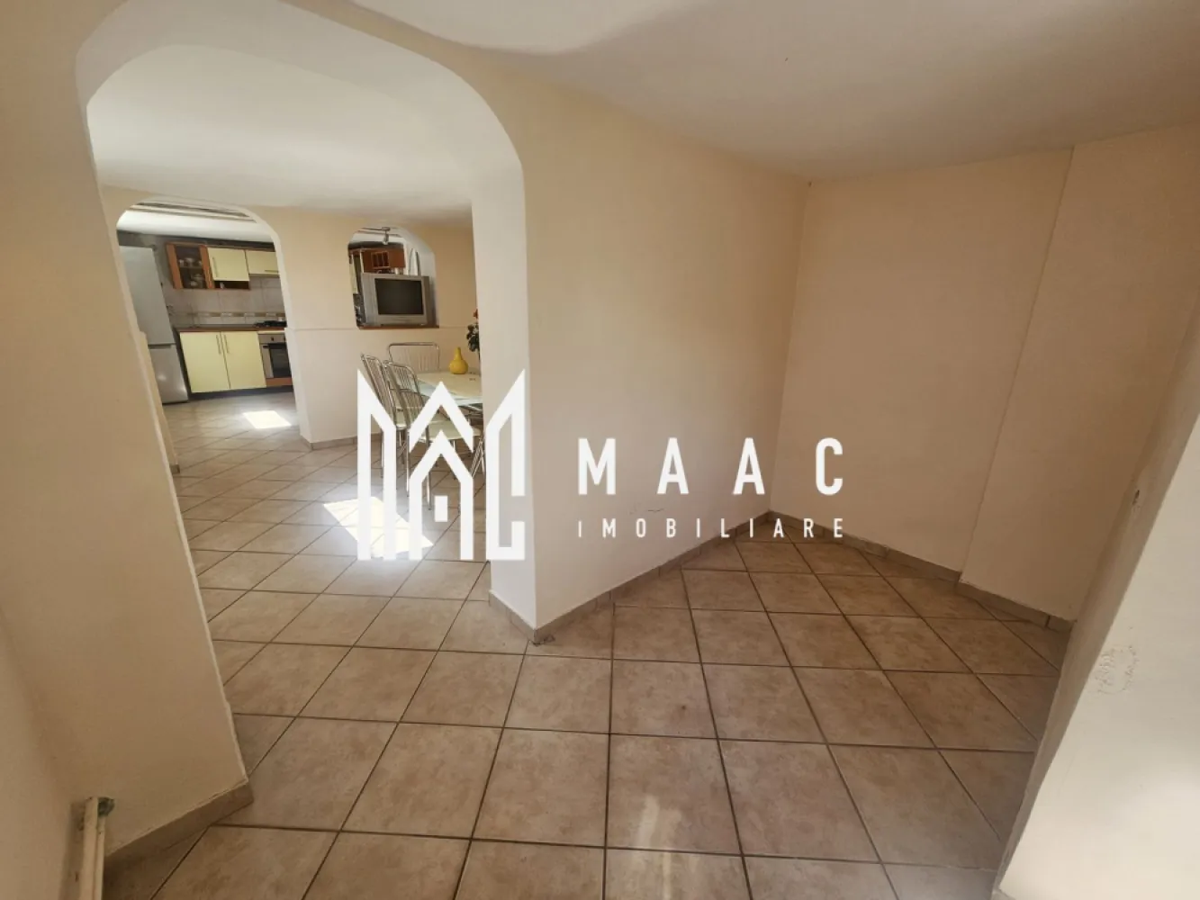 Casa individuala | 349 mp teren | Garaj | Zona Lazaret