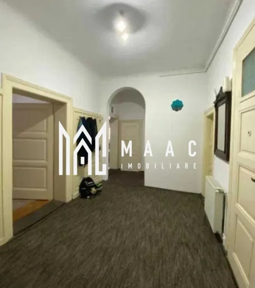 Apartament 4 camere | Etaj 1 | Terasa | Pivnita | Central - MAAC Imobiliare va prezinta un apartament cu 4 camere, etajul 1, zona Centrală Sibiu. Localizare și structură: Apartament situat la etajul 1 într-o casă de tip P+1+Pod, în zona centrală a Sibiului. Suprafață utilă de 128 mp, complet decomandat. Compartimentare și facilități: Hol generos la intrare, cu acces direct în fiecare încăpere. Bucătărie separată. Două băi: Baie principală spațioasă. Baie de serviciu pentru un plus de confort. Încălzire și elementele de design: Încălzirea se realizează prin calorifere. Sobele vechi au fost păstrate, adăugând un plus de caracter și autenticitate. Spații suplimentare: Acces la pod, oferind posibilități de depozitare suplimentară sau extindere. Pivniță de 40 mp, perfectă pentru depozitare sau alte utilizări. Curte comună: Curte împărțită între cele trei apartamente din imobil (un apartament la parter, acesta de la etajul 1, și încă unul în spate). Potrivire ideală: Ideal pentru locuit datorită spațiului generos și compartimentării funcționale. Potrivit și pentru investiții, având în vedere amplasarea centrală și potențialul de dezvoltare. Pentru mai multe informații sau pentru a programa o vizionare, nu ezitați să ne contactați, specificand ID: CP2108478 }}