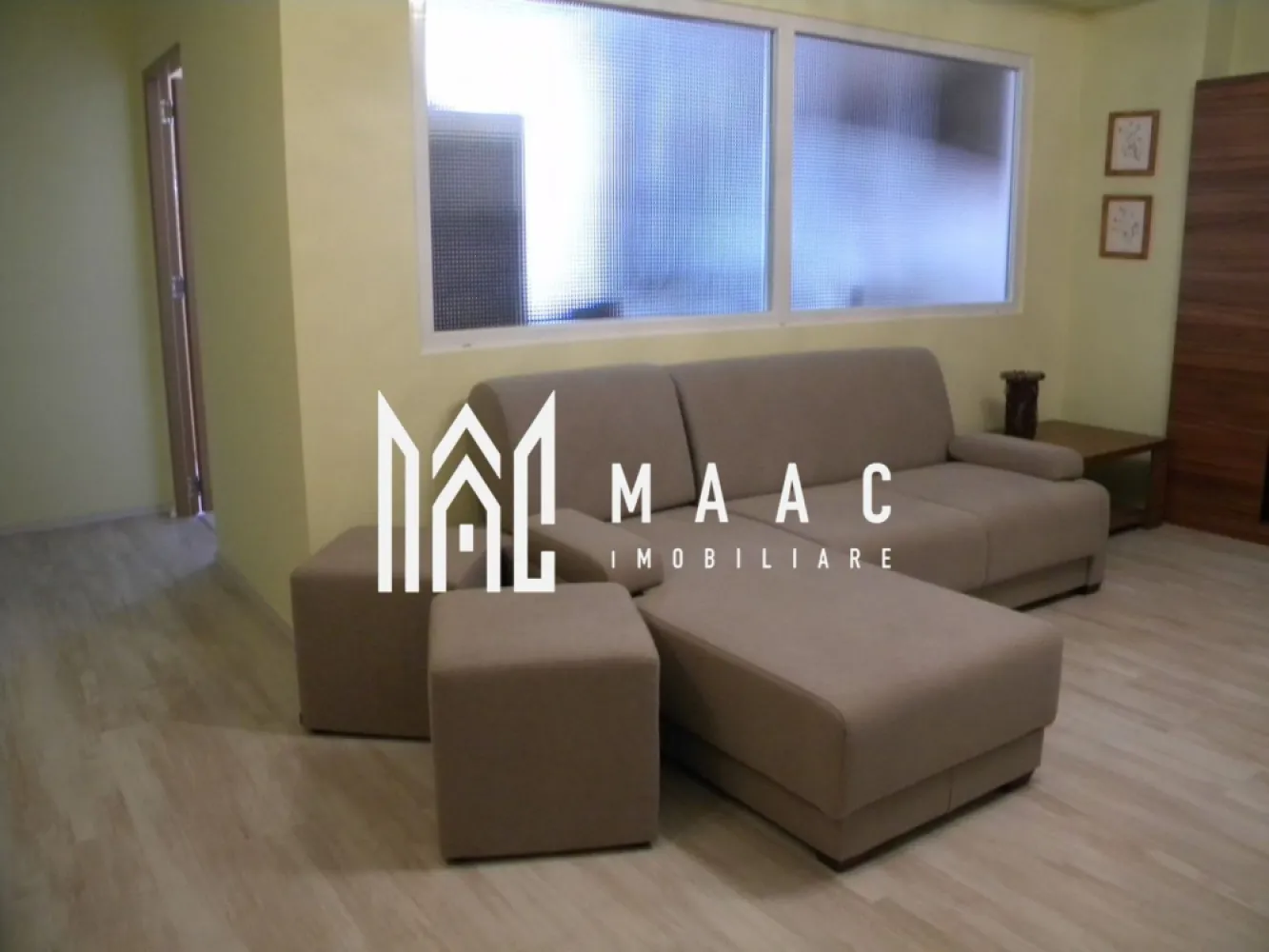 Apartament 4 camere I Decomandat I Loc parcare I Turnisor - Va propunem spre vanzare un apartament de 4 camere decomandat situat la etajul 4/4 al unui imobil din zona Frunzei- Turnisor. Locuinta cuprinde: living, 3 dormitoare,bucatarie, baie, 2 balcoane. Aferent: loc de parcare. Disponibil imediat. Zona in plina dezvoltare cu acces rapid la mijloace de transport in comun, centre comerciale de invatamant. Pentru mai multe detalii precizati telefonic ca ati vizionat anuntul cu ID: CP2104507 }}