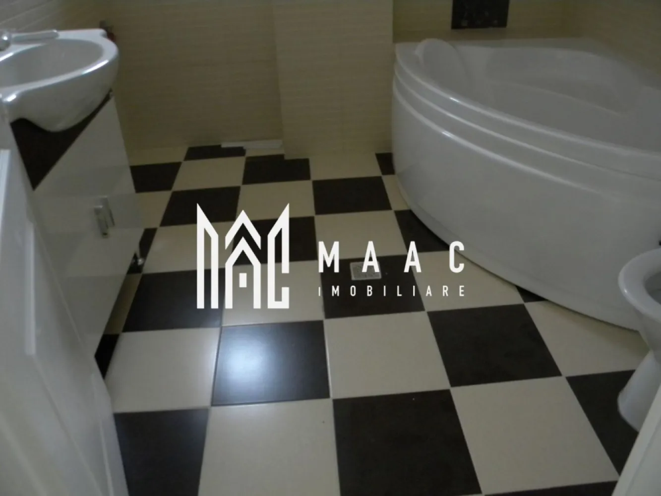 Apartament 4 camere I Decomandat I Loc parcare I Turnisor