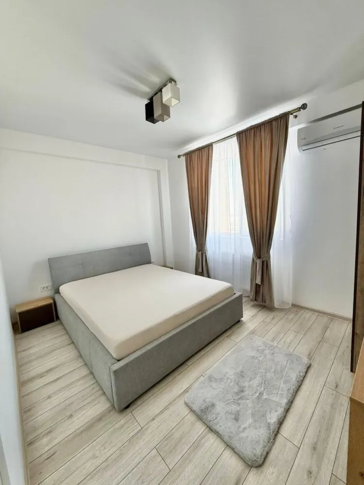 Apartament 3 camere Militari Residence complet mobilat si utilat - Vă prezentăm un apartament de 3 camere situat în Militari Residence, ideal pentru cei care își doresc confort, eleganță și mutare imediată 🏡

Proprietatea este amplasată la etajul 6 din 8 și se remarcă prin finisaje premium și mobilier modern, atent ales pentru a oferi un ambient plăcut și funcțional ✨

Detalii proprietate:
• 3 camere spațioase 🛋️
• Etaj 6 din 8 🌇
• Finisaje premium ✔️
• Complet mobilat și utilat modern 🪑
• Disponibil pentru mutare imediată 🔑

Avantaje:
• Design modern, cu atenție la detalii și materiale de calitate superioară
• Spații bine compartimentate, ideale pentru familie sau cuplu
• Lumină naturală din abundență pe tot parcursul zilei ☀️
• Situat într-o zonă dezvoltată, cu acces rapid la magazine, restaurante și transport 🛒🚇

Apartamentul este alegerea perfectă pentru cei care caută o locuință gata de mutare, fără investiții suplimentare, într-o zonă în continuă dezvoltare 📈

Pentru mai multe detalii sau pentru programarea unei vizionări, sunați acum