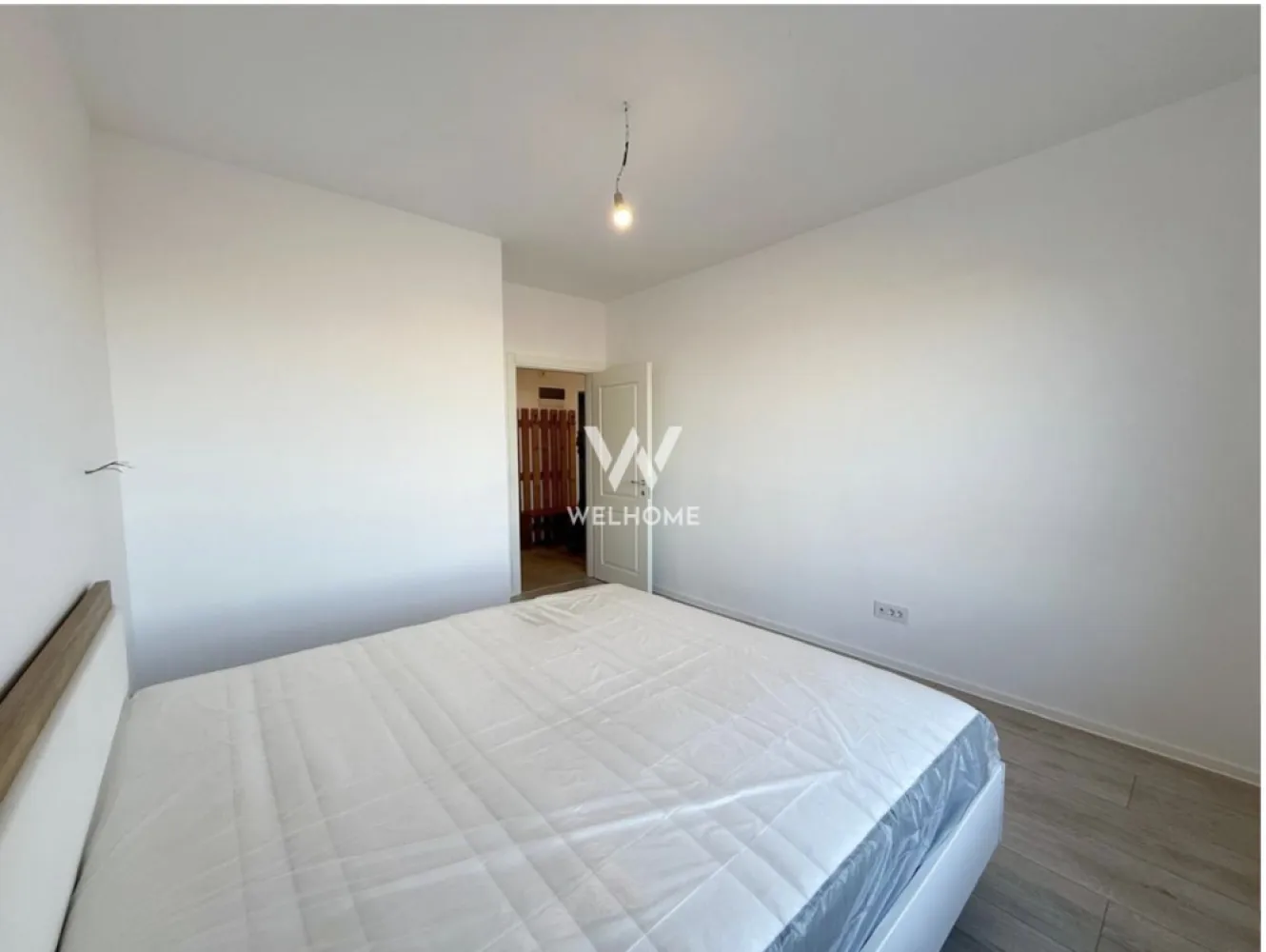 Apartament decomandat, etaj 1, bloc cu lift - loc de parcare -