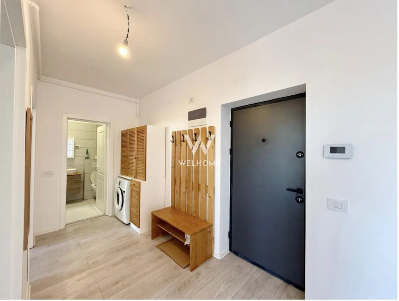 Apartament decomandat, etaj 1, bloc cu lift - loc de parcare -