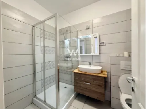 Apartament decomandat, etaj 1, bloc cu lift - loc de parcare -