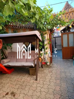 Casa 4 camere | Curte proprie | Central