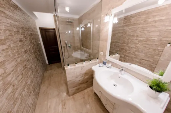 Universitate apartament 5 camere 220 mp de inchiriat