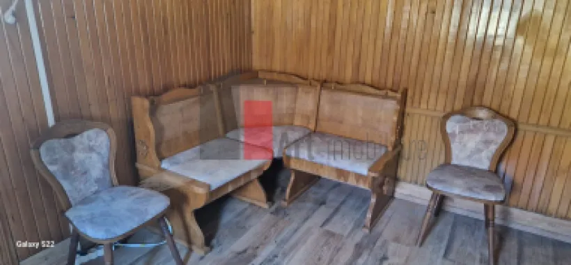 CASA DE VANZARE IN BUSTENI- POIANA TAPULUI