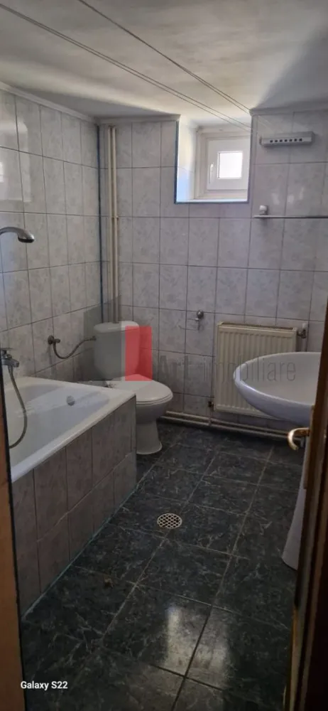 CASA DE VANZARE IN BUSTENI- POIANA TAPULUI