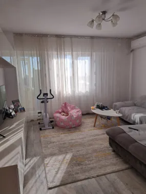 Vand apartament 3 camere complex Adm - Nazuintei - Leroy Merlin