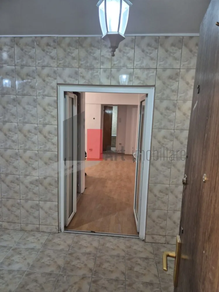 Vanzare apartament 4 camere Lujerului