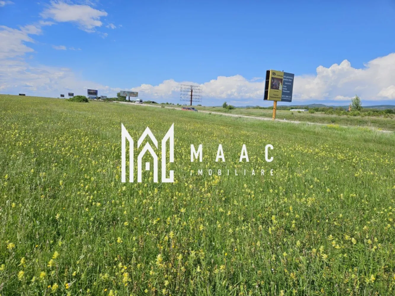 Teren de vanzare I o fereastră către eternitate. - MAAC Imobiliare va ofera spre vanzare in inima Transilvaniei, unde dealurile se întind ca o mână verde către zare, se află un teren care nu este doar un lot, ci o fereastră către eternitate. Este amplasat pe vârful unei coline blânde, chiar la marginea satului Selimbar, de unde coboară cu grație spre intersecția cu celebrul DN1. 
Aici, utilitățile moderne sunt la un pas, iar dezvoltarea înflorește în jur, dar priveliștea rămâne o poveste veche scrisă de munți.

Terenul, perfect plan și generos, se întinde pe o lățime de 20 de metri la drum, ca o poartă larg deschisă, și se pierde în adâncime pe 200 de metri, oferind spațiu pentru vise la scară mare. Accesul la DN1 este instantaneu, legând liniștea locului de pulsația țării.

Dar adevărata comoară stă sus. De pe acest vârf, ochiul cuprinde o panoramă care taie răsuflarea. În depărtare, mândri și nepăsători, Munții Făgărașului își înșiră crestele ascuțite împotriva cerului. „Negoiu” și „Moldoveanu” par atât de aproape, încât ai impresia că poți să întinzi mâna și să atingi zăpada veșnică de pe vârfurile lor. În zori, soarele îmbrățișează primeroasele în nuanțe de aur și roz, iar în amurg, silueta masivă a munților se decupează în negru profund pe fundalul unei sfârșituri de zi în flăcări.

Acest teren nu este doar un loc pentru a construi o casă; este un piedestal pentru a construi o viață. Este un loc unde te poți trezi cu răsăritul în fereastră și unde liniștea de la poalele munților îți șoptește povești de vitejie și frumusețe pură. Este o promisiune: de a te bucura de confortul civilizației, cu rețeaua rutieră la picior, având în același timp, mereu sub ochi, măreția nestemată a Făgărașilor. Aici, pe vârful colinei din Selimbar, viitorul tău are cea mai frumoasă priveliște din lume.
Pentru mai multe detalii precizati telefonic ca ati vazut anuntul cu ID CP2979279