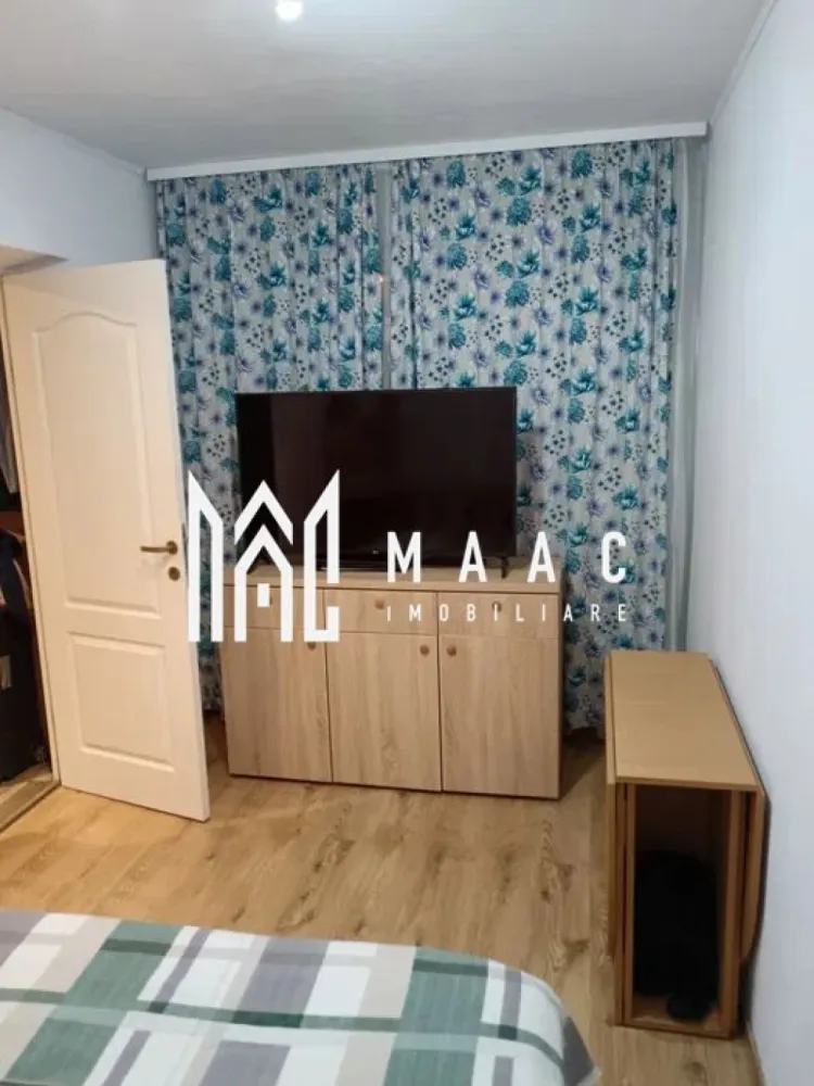 Apartament 2 camere I Pretabil investitie I Lacul lui Binder - Va propunem spre vanzare un apartament semidecomandat situat la parterul unui imobil din zona Lacul lui Binder. Locuinta cuprinde: hol intrare, living, dormitor, bucatarie, baie. Proprietatea este situata intro zona in plina dezvoltare cu acces rapid la mijloace de transport in comun, centre comerciale, de invatamant. Disponibil imediat. Pentru mai multe detalii, precizati telefonic ca ati vazut anuntul cu ID: CP2086813 }}