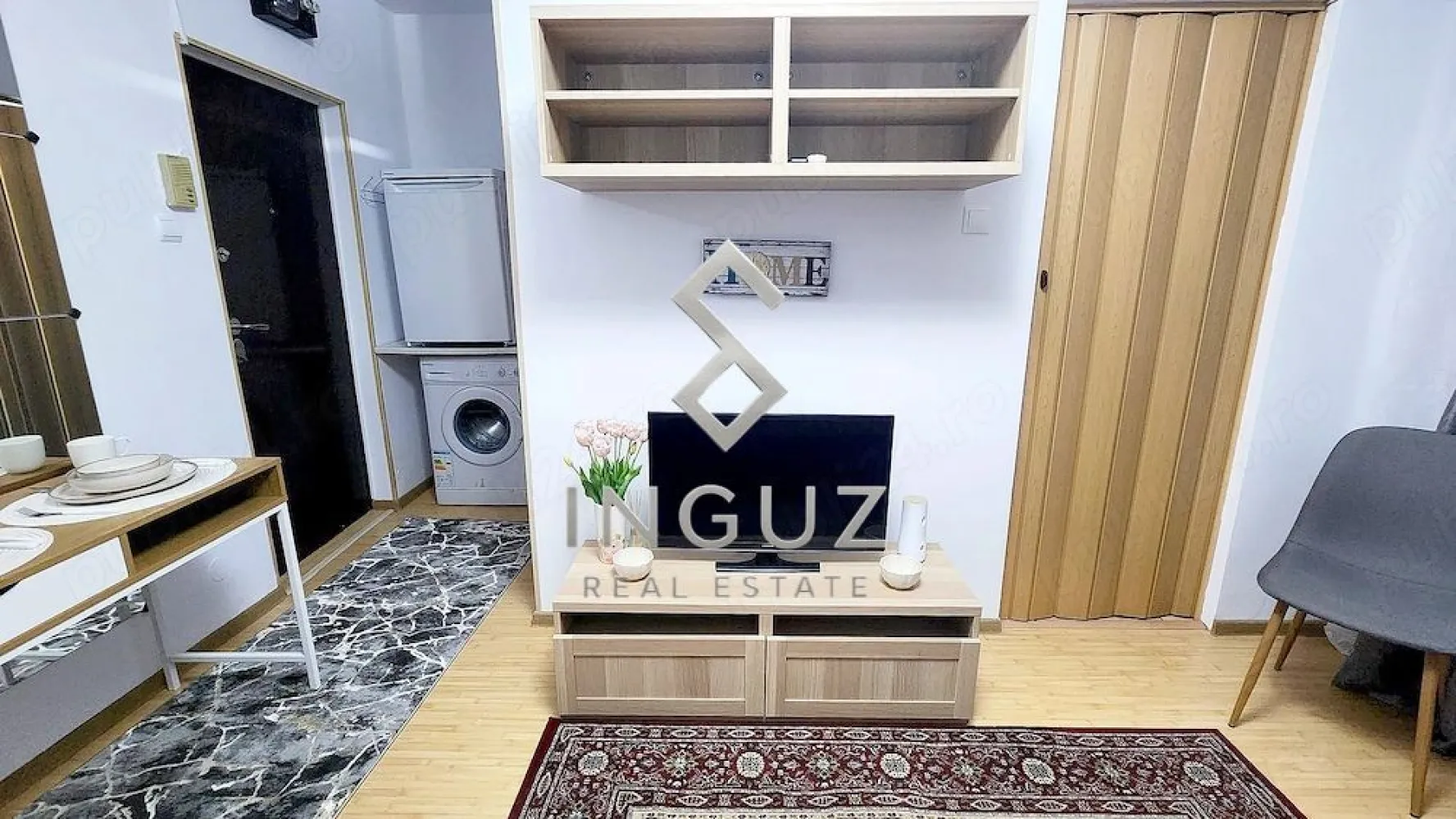 Garsonieră de închiriat – zona Titan | 1 Decembrie 1918 – București - Garsonieră de închiriat – zona Titan | 1 Decembrie 1918 – București

290 € / lună | 18 mp | etaj 9/10

Garsonieră complet mobilată și utilată, ideală pentru locuit pe termen lung, situată într-o zonă foarte bună, lângă Auchan Titan – strada Postăvarului (stradă principală).

• Suprafață: 18 mp
• Etaj: 9 din 10
• An construcție: 1979
• Compartimentare: decomandat
• Mobilată și utilată modern
• Gaz, frigider, TV, mașină de spălat, aer condiționat, ușă metalică
• Bloc reabilitat termic

Preț: 290 € / lună + 1 lună garanție

Comision agenție: 50% dintr-o chirie

Inguz Real Estate