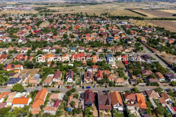 Vilă cu 6 camere în zona rezidențială - Poltura